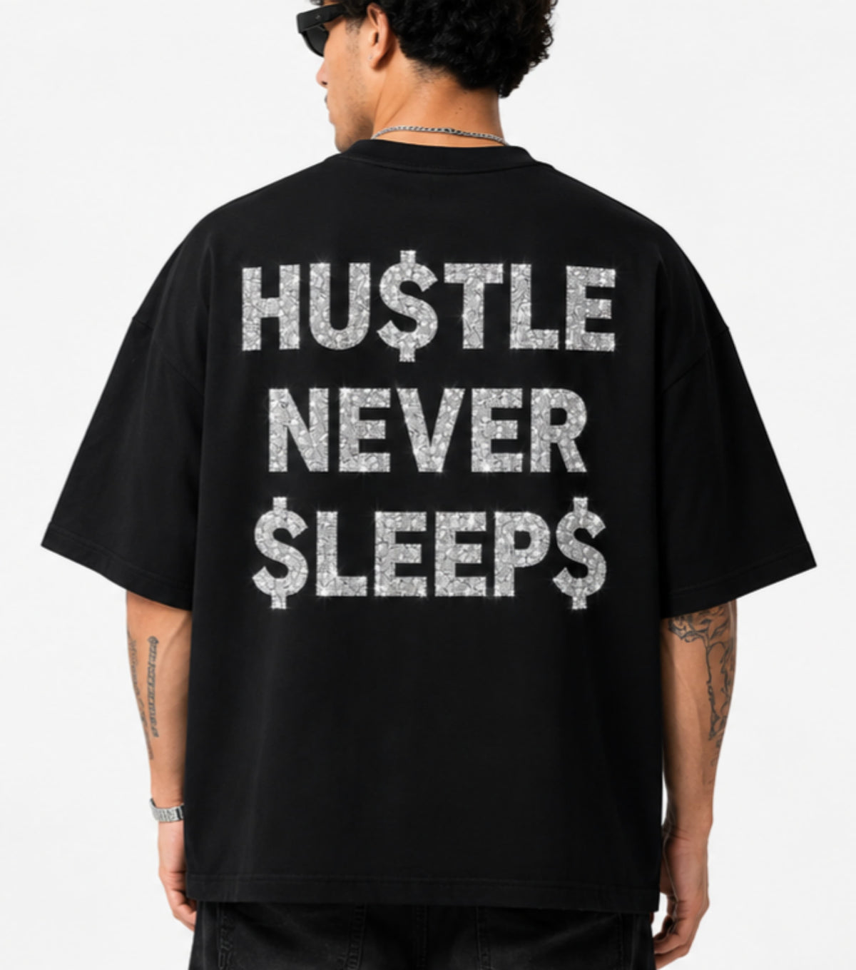Camiseta de manga corta con diseño en piedra simulando diamantes